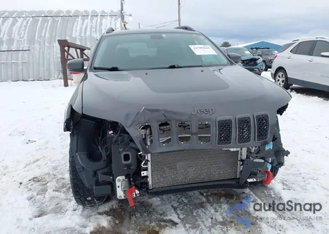 2019 Jeep Cherokee Trailhawk 4X4 z USA, uszkodzony, nr VIN 1C4PJMBNXKD337394